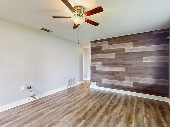 2nd image of 335 E Venetian Ct