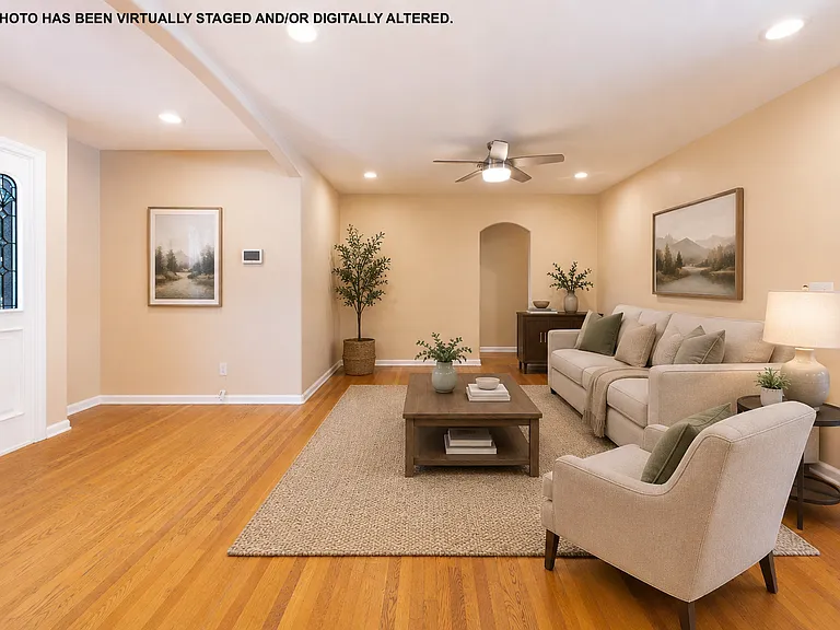 Living Room (virtually staged)