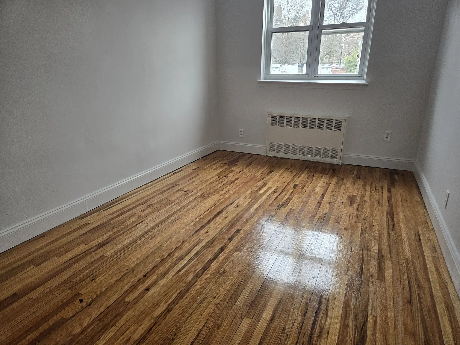 2 bed, 1.5 bath, 1000 sqft, $2,500 — Photo 2