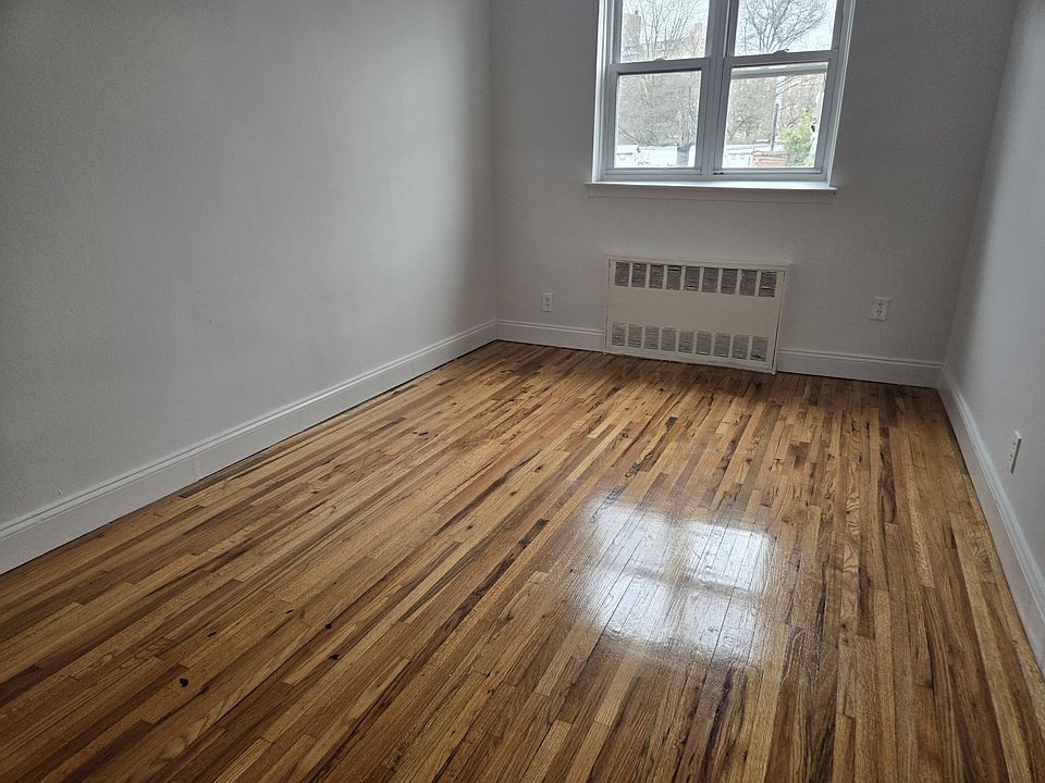 2nd image of 2438 W 2nd St #3