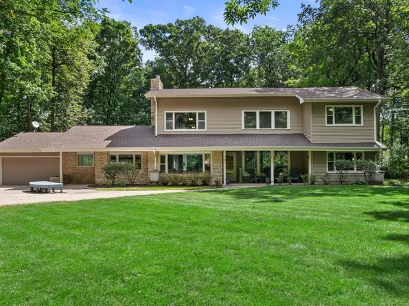 W145N7470 Northwood DRIVE, Menomonee Falls, WI 53051
