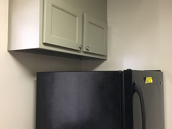 4th image of 236 Highwood Dr
