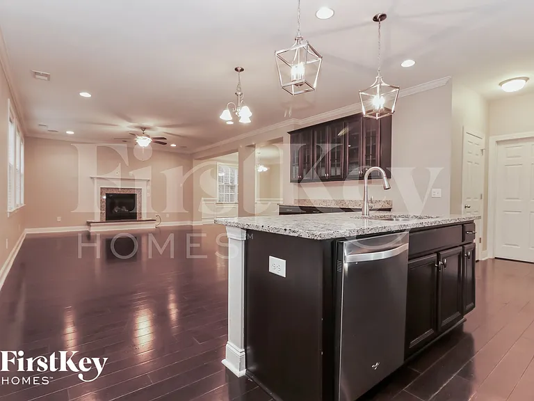 373 Fox Ridge Ln — Photo 7