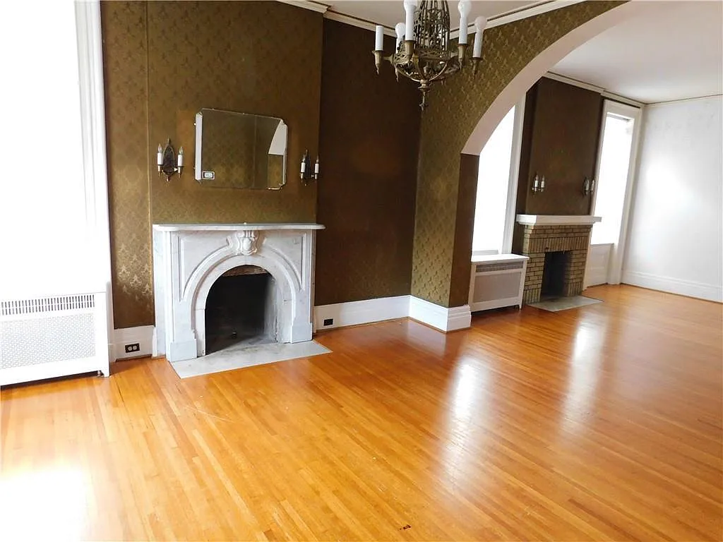 52 Genesee St — Photo 3