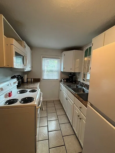 1 bed, 950 sqft, $1,200 — Photo 4