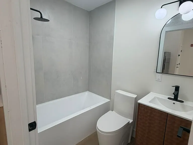 51-53 Lincoln Park #2A — Photo 2