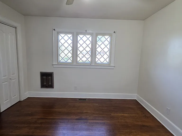 360 Jefferson Dr — Photo 6