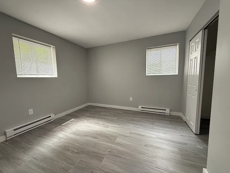 565 Hyde Park Ave #2 — Photo 6