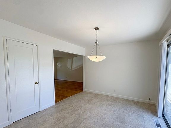 5th image of 1608 Poplar Dr