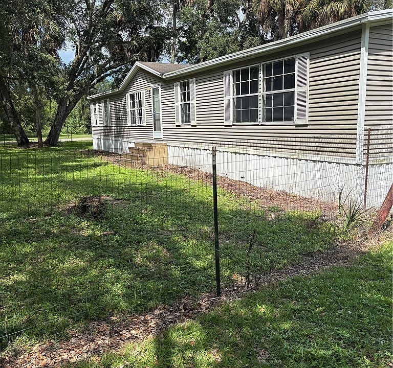 1st image of 1415 Forest Ln