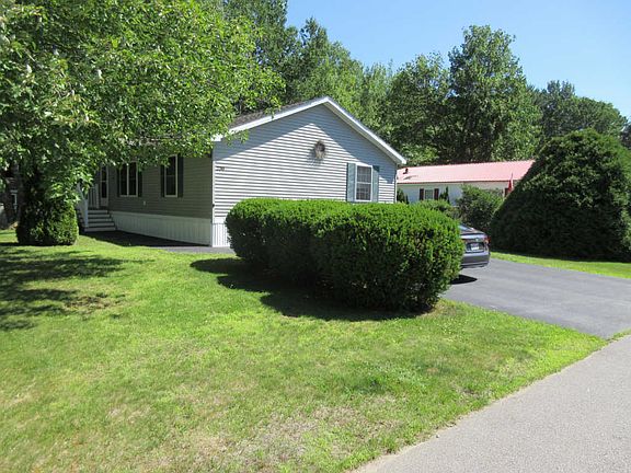 3rd image of 238 Deerwood St