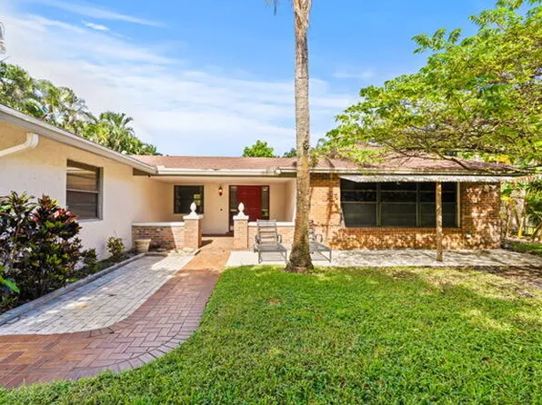 4755 Richmond Mews, Haverhill, FL 33415