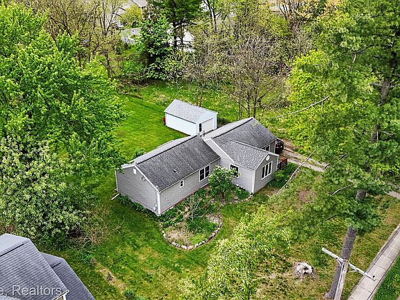 3rd image of 1331 Wolf Ct