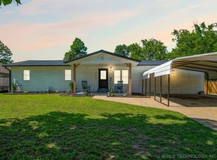 309 E Dogwood St, Coweta, OK 74429