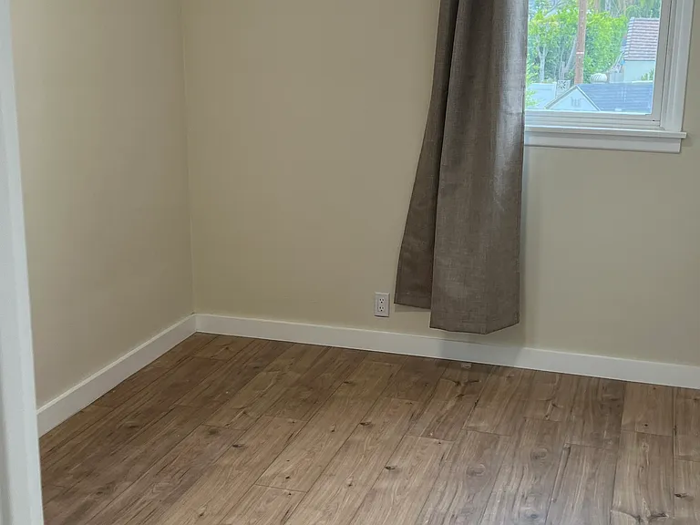 1711 W Alameda Ave #C — Photo 9