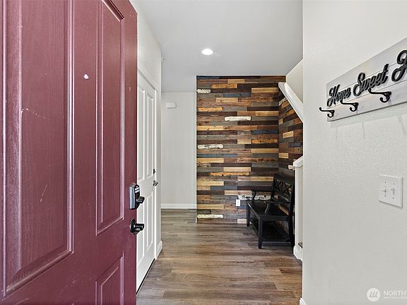 4th image of 722 Williams Street NW