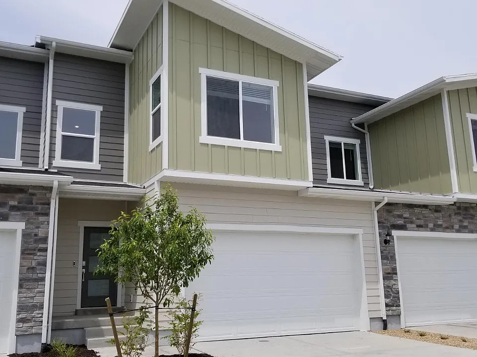 11472 S Hollybrook Loop
