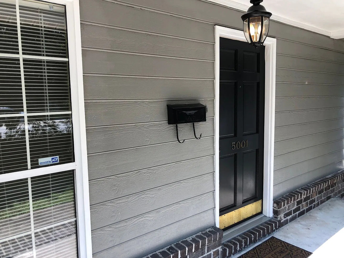 Available 12/8. Beautiful 4BR/2.5BA Home Available Right off Park Circle! — Photo 3