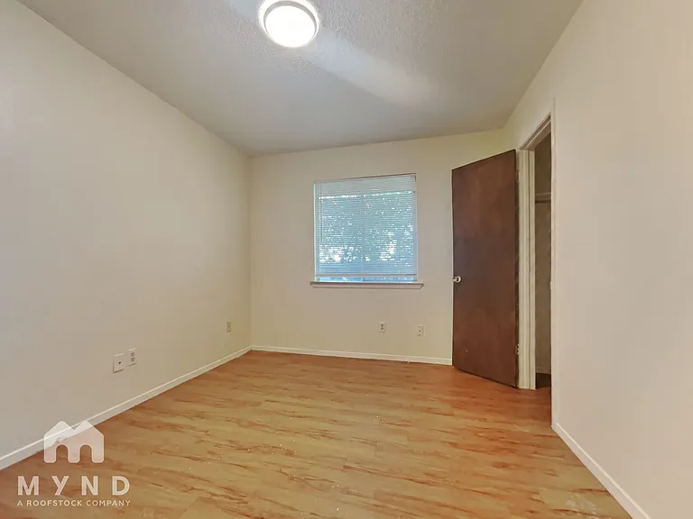 10701 Daryl Cv #B — Photo 10
