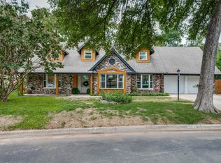 8405 Leo Ct, Benbrook, TX 76116
