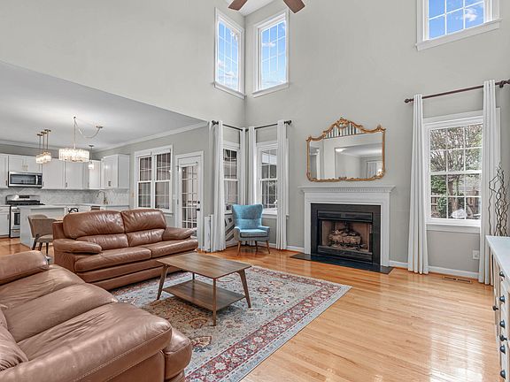 2nd image of 9501 Meadowmont Ln