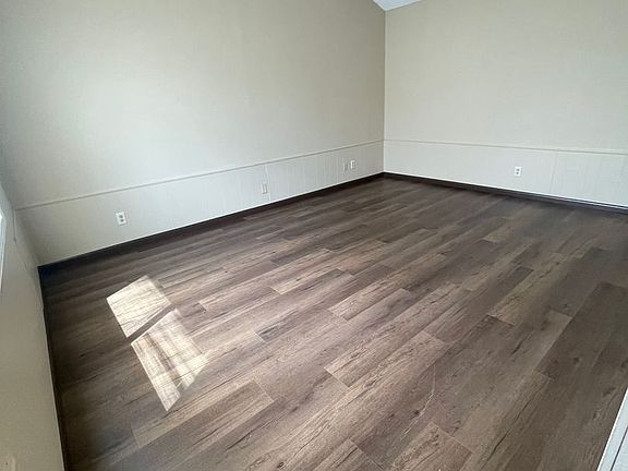 4th image of 2724 27th St #2624-A