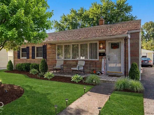 504 E Douglas Dr, Brownsburg, IN 46112