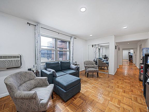 4th image of 1010 Sherman Ave APT 1F