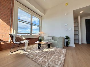 56 York Blvd #207, Hamilton, ON L8R 0A2