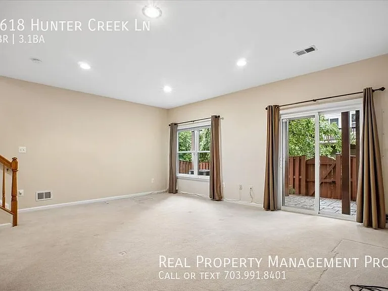 6618 Hunter Creek Ln — Photo 24