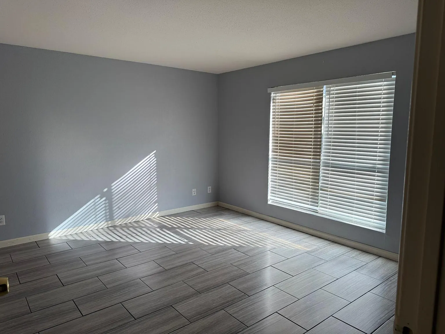 1 bed, 777 sqft, $1,000 — Photo 3