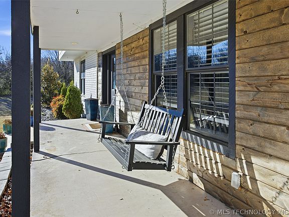 3rd image of 2520 W Blackjack Ct N
