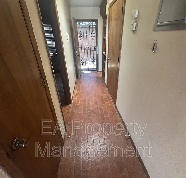 921 Nashville Ave SW #1 — Photo 16