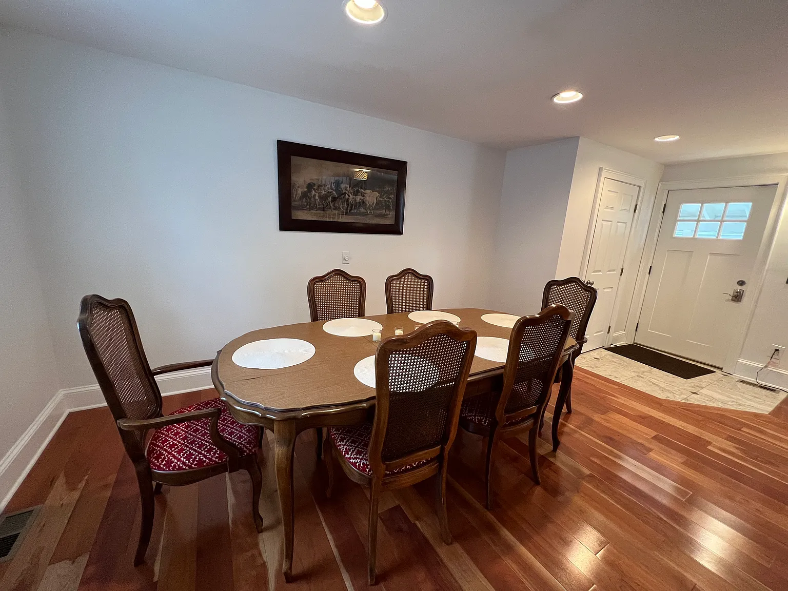 2 bed, 1.5 bath, 850 sqft, $2,150 — Photo 2