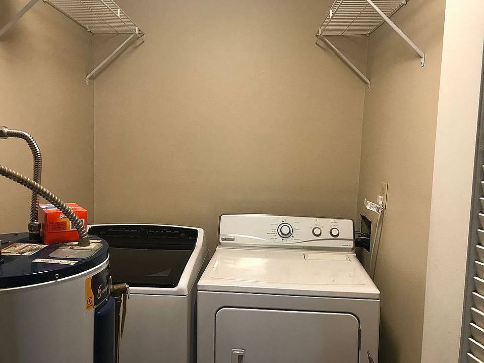 1st image of 1104 Cabana Dr