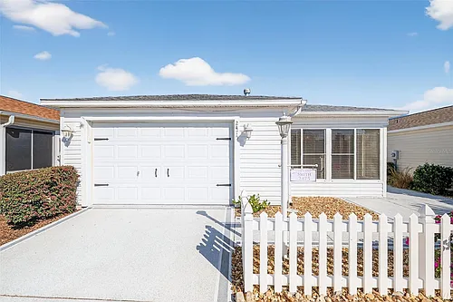 2475 Laurel Bay Ln Photo 1