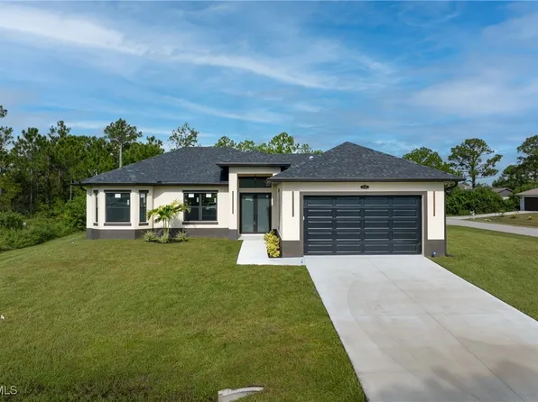 2101 W 9th St, Lehigh Acres, FL 33972