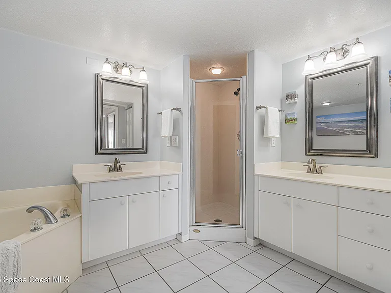 601 Shorewood Dr #G405 — Photo 18