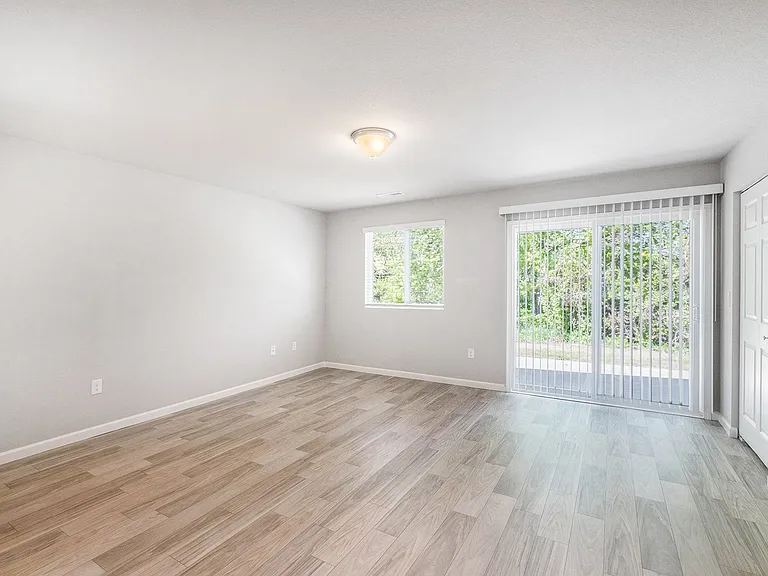 1694 Pine St — Photo 7