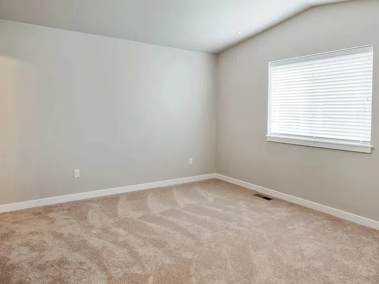 8421 63rd Pl NE — Photo 6