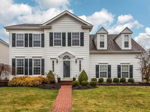 5173 Claridge Dr, New Albany, OH 43054