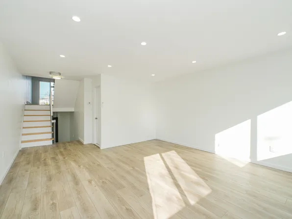 22 Oakville Street image 7 of 16