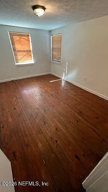 2 bed, 1.0 bath, 1500 sqft, $1,195 — Photo 3