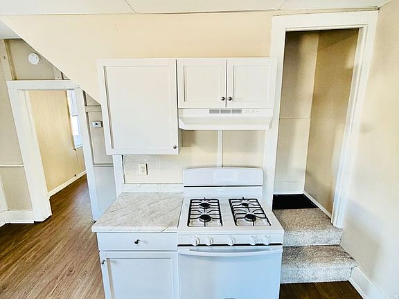3rd image of 515 S Maple St #515