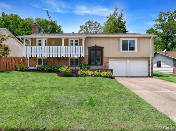 1431 Summerhaven Dr, Saint Louis, MO 63146