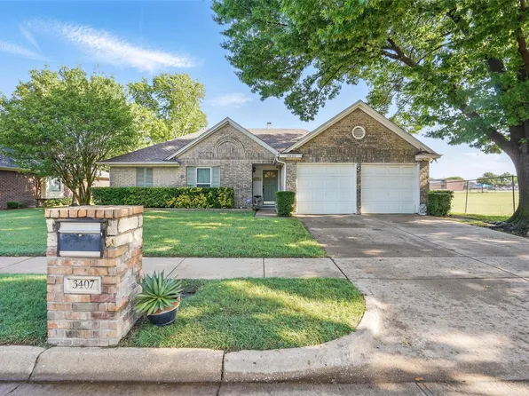 3407 Indian Wells Dr, Arlington, TX 76017