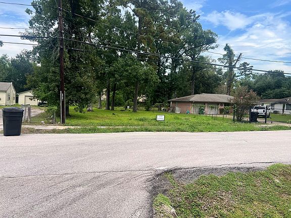 4th image of 9314 Wiloak St