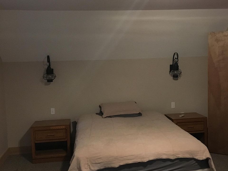 2nd image of 15 Washington St
