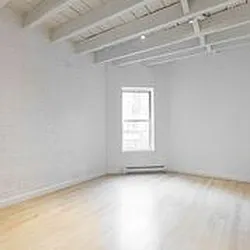 Rented by R New York