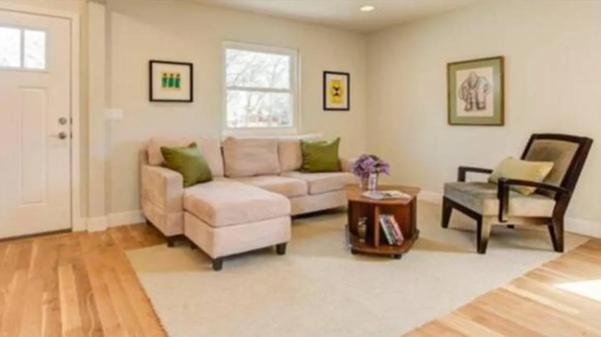 4 bed, 2232 sqft, $3,495 — Photo 2